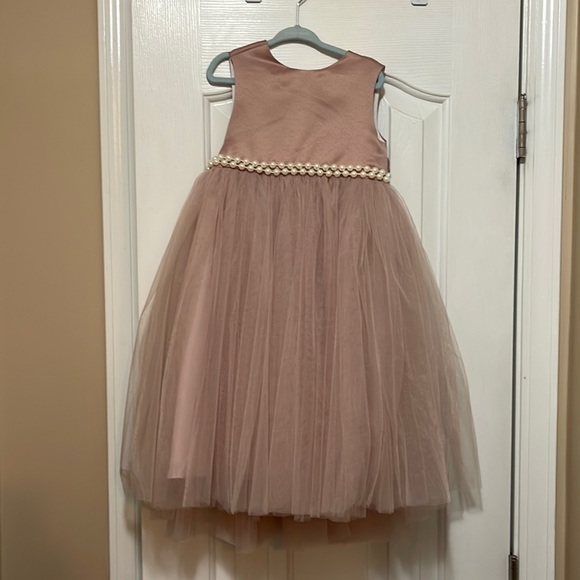 what color shoes look best with burgundy dress Mara Dress in Mocha main image 1